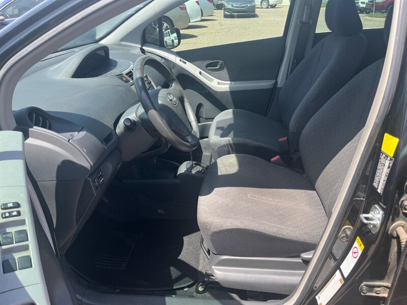 2010 Toyota Yaris - Photo 8 - Tucson, AZ 85711