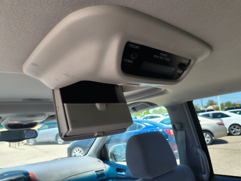 2004 Toyota Sienna XLE 7 Passenger - Photo 16 - Tucson, AZ 85711