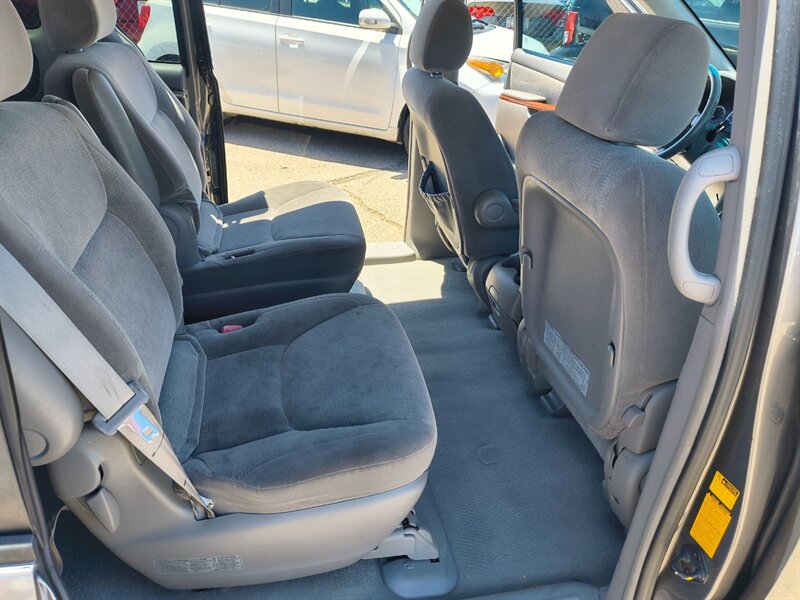 2004 Toyota Sienna XLE 7 Passenger - Photo 11 - Tucson, AZ 85711
