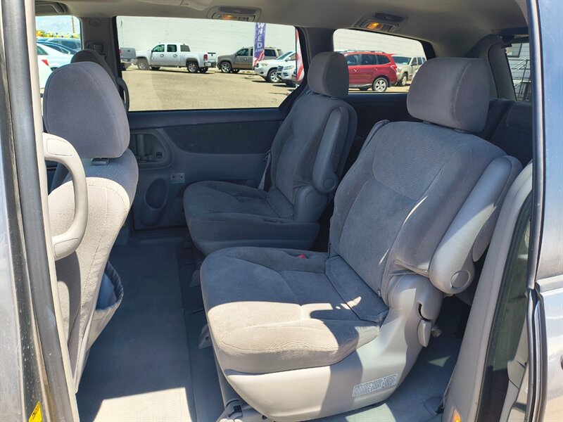 2004 Toyota Sienna XLE 7 Passenger - Photo 9 - Tucson, AZ 85711