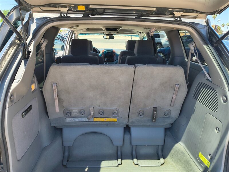2004 Toyota Sienna XLE 7 Passenger - Photo 10 - Tucson, AZ 85711