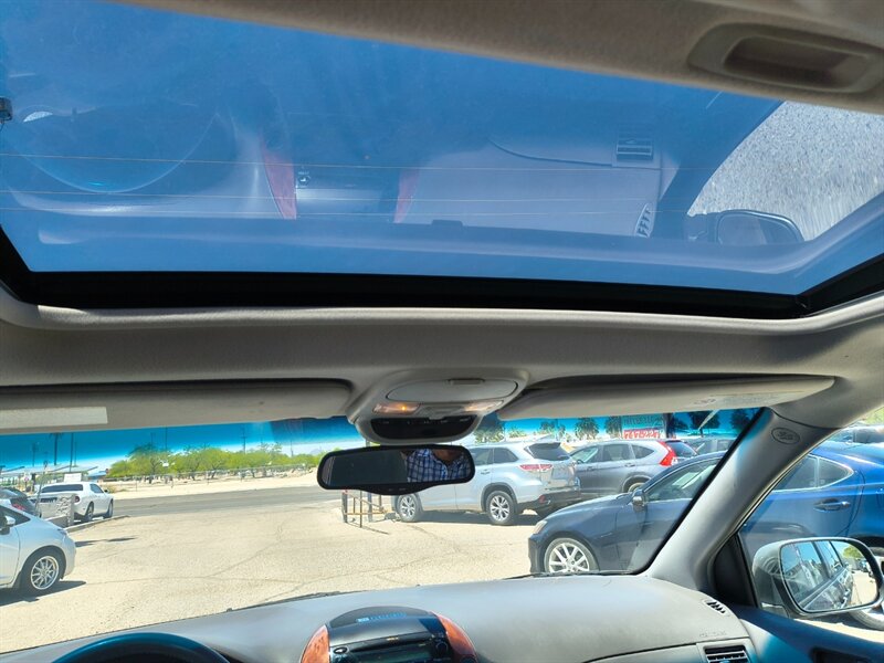 2004 Toyota Sienna XLE 7 Passenger - Photo 15 - Tucson, AZ 85711