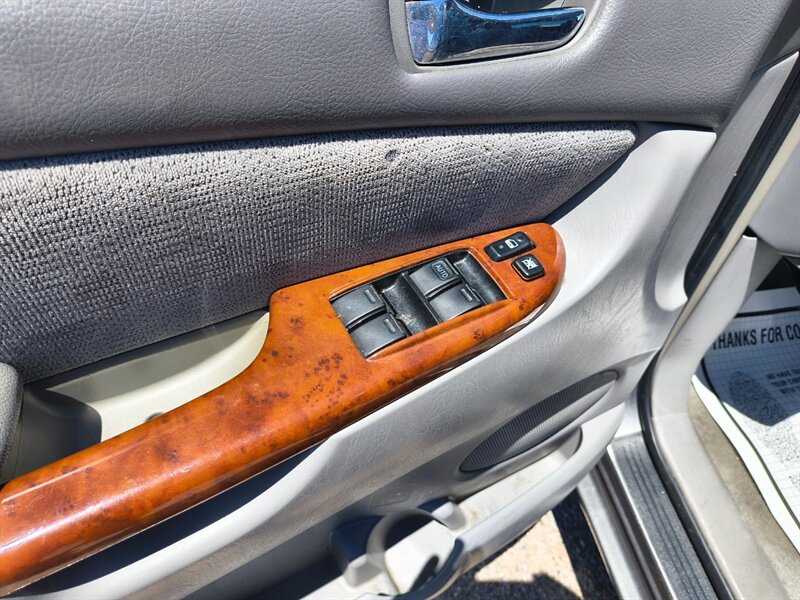 2004 Toyota Sienna XLE 7 Passenger - Photo 17 - Tucson, AZ 85711