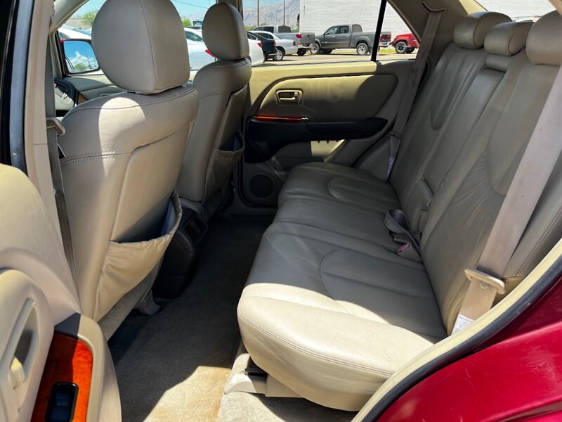 2000 Lexus RX 300 - Photo 9 - Tucson, AZ 85711