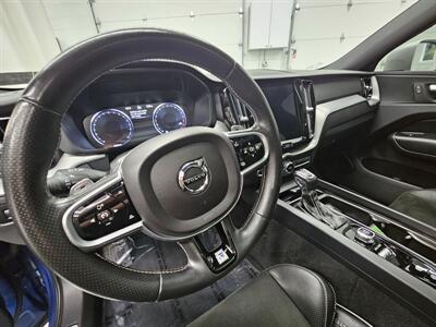 2018 Volvo XC60 T5 R-Design   - Photo 11 - Spring City, PA 19475
