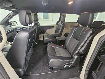 2020 Dodge Grand Caravan SXT   - Photo 12 - Spring City, PA 19475