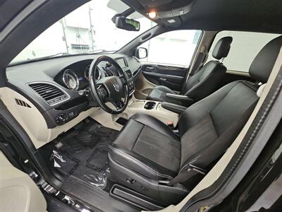 2020 Dodge Grand Caravan SXT   - Photo 10 - Spring City, PA 19475