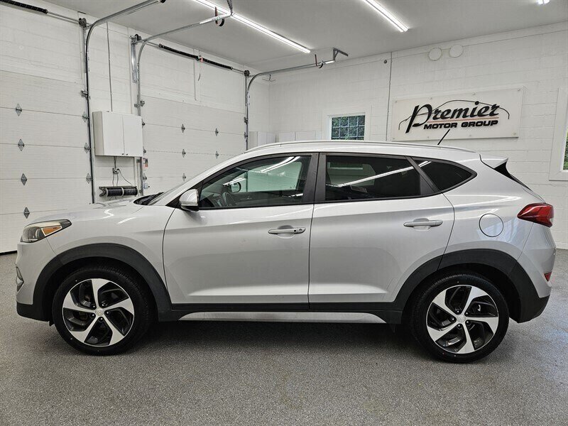 2017 Hyundai Tucson Sport photo 4