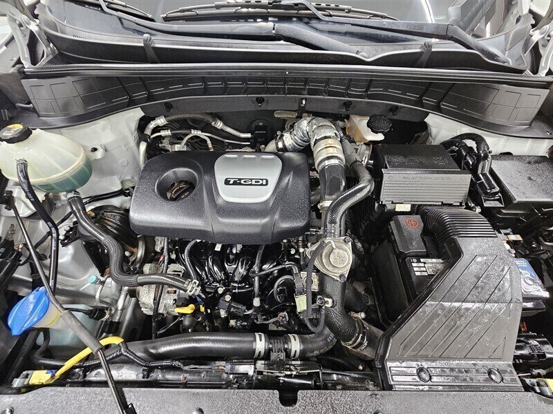 2017 Hyundai Tucson Sport photo 5