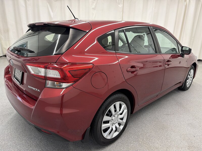 2019 Subaru Impreza 2.0i 5