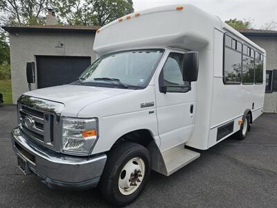 2014 Ford E-350 SD   - Photo 1 - Spring City, PA 19475