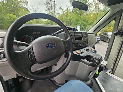 2014 Ford E-350 SD   - Photo 11 - Spring City, PA 19475