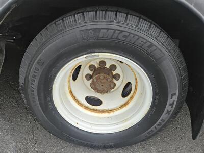 2014 Ford E-350 SD   - Photo 21 - Spring City, PA 19475