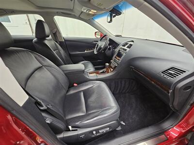 2010 Lexus ES   - Photo 13 - Spring City, PA 19475