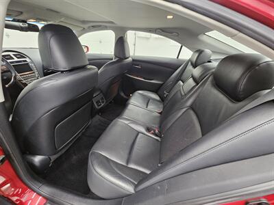 2010 Lexus ES   - Photo 12 - Spring City, PA 19475