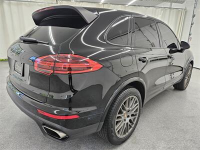 2017 Porsche Cayenne Platinum Edition   - Photo 5 - Spring City, PA 19475
