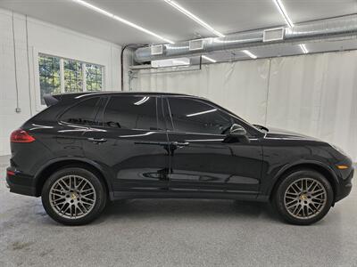 2017 Porsche Cayenne Platinum Edition   - Photo 4 - Spring City, PA 19475