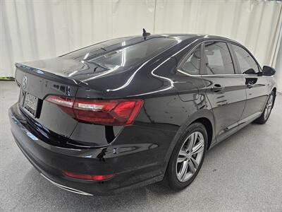 2021 Volkswagen Jetta R-Line - Photo 5 - Spring City, PA 19475