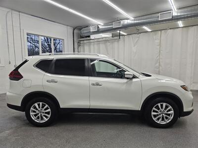 2018 Nissan Rogue SV - Photo 4 - Spring City, PA 19475