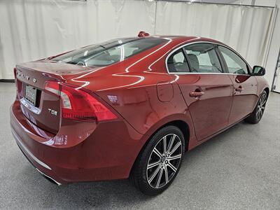 2017 Volvo S60 T5 Inscription Platinum   - Photo 5 - Spring City, PA 19475