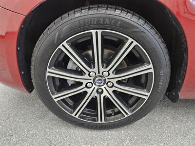2017 Volvo S60 T5 Inscription Platinum   - Photo 16 - Spring City, PA 19475