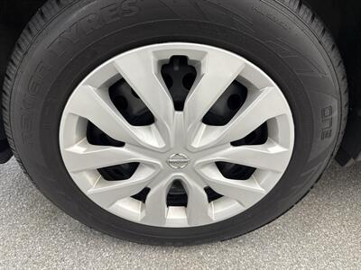 2017 Nissan Rogue S   - Photo 16 - Spring City, PA 19475