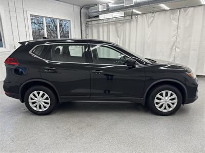 2017 Nissan Rogue S   - Photo 4 - Spring City, PA 19475