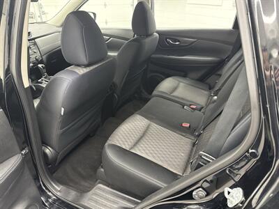 2017 Nissan Rogue S   - Photo 11 - Spring City, PA 19475