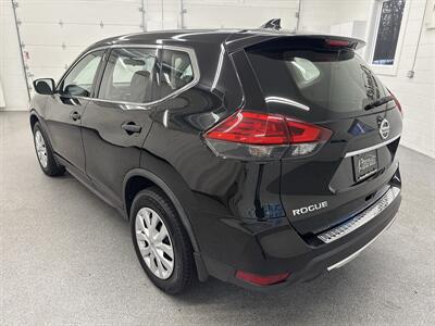 2017 Nissan Rogue S   - Photo 7 - Spring City, PA 19475