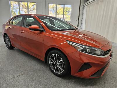 2022 Kia Forte LXS   - Photo 3 - Spring City, PA 19475