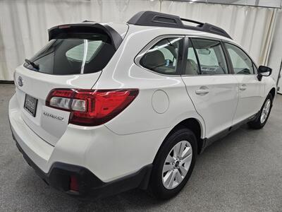 2018 Subaru Outback 2.5i - Photo 5 - Spring City, PA 19475