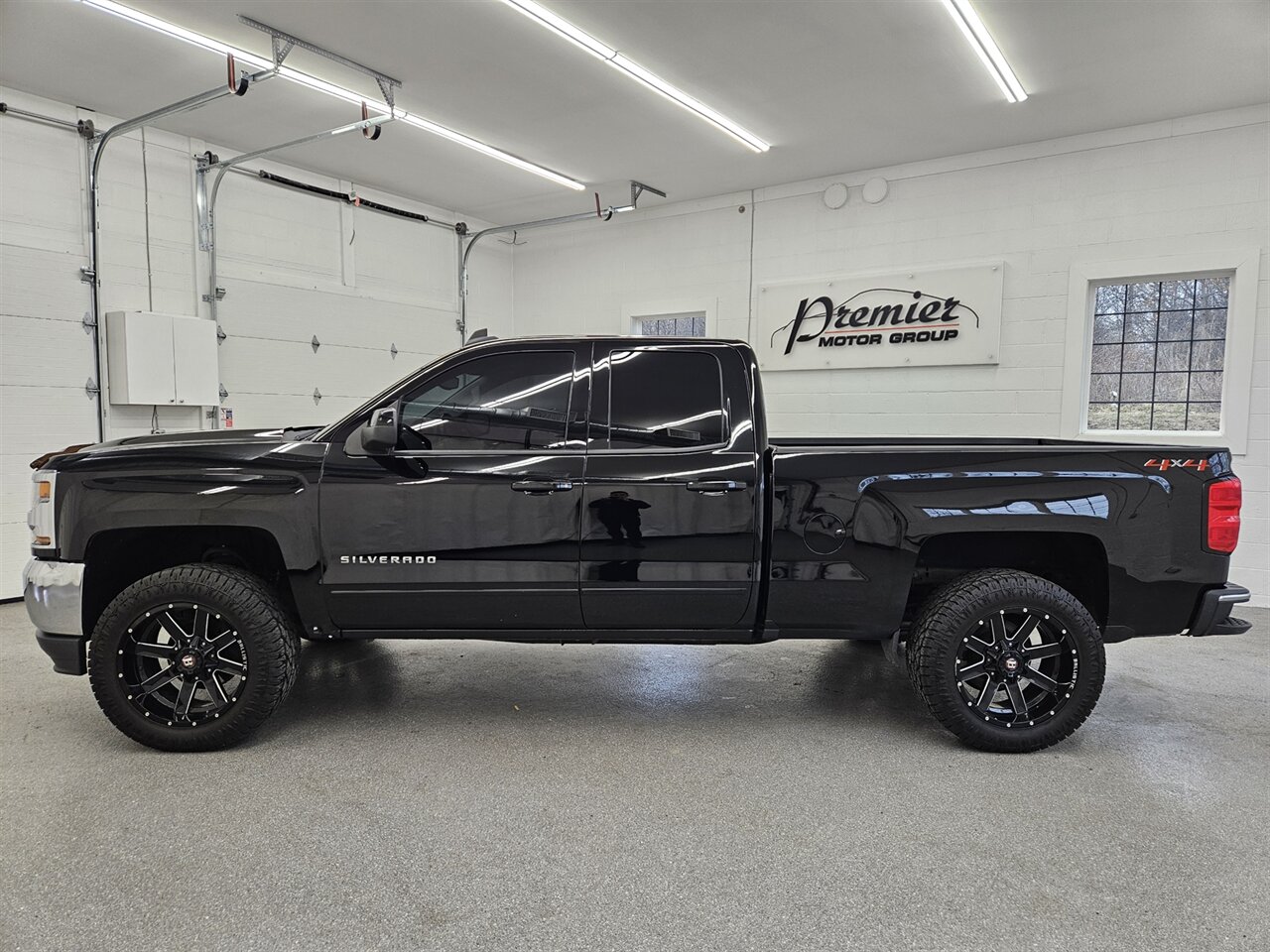 2018 Chevrolet Silverado 1500 LT   - Photo 8 - Spring City, PA 19475