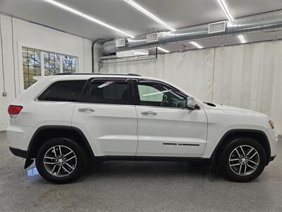 2017 Jeep Grand Cherokee Limited   - Photo 4 - Spring City, PA 19475