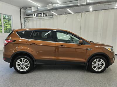 2017 Ford Escape SE   - Photo 4 - Spring City, PA 19475