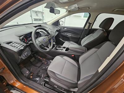 2017 Ford Escape SE   - Photo 10 - Spring City, PA 19475