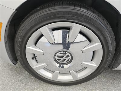2014 Volkswagen Beetle Convertible 1.8T PZEV   - Photo 15 - Spring City, PA 19475