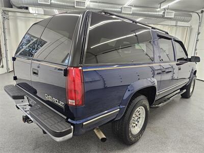 1997 Chevrolet Suburban K1500 4dr K1500   - Photo 5 - Spring City, PA 19475