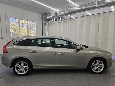 2015 Volvo V60 T5 Drive-E Premier   - Photo 4 - Spring City, PA 19475