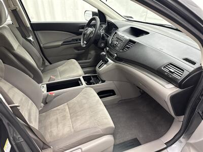 2013 Honda CR-V LX   - Photo 12 - Spring City, PA 19475