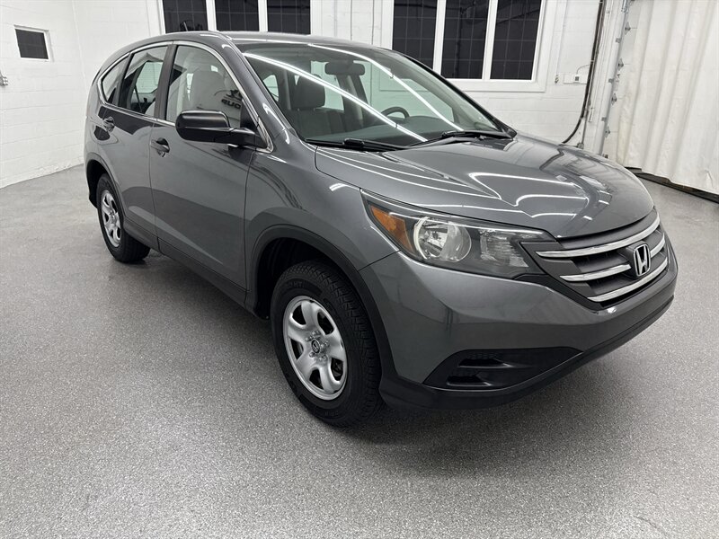 2013 Honda CR-V LX photo 3