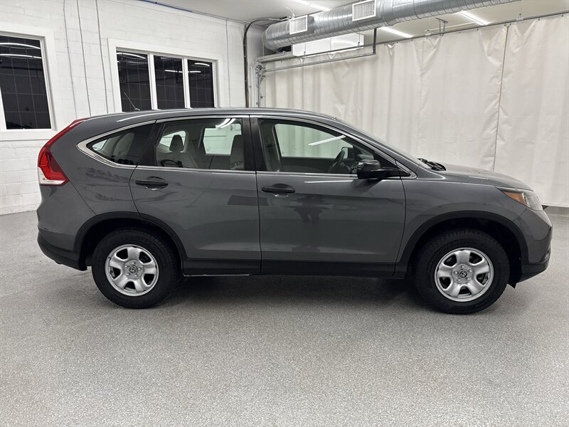 2013 Honda CR-V LX photo 4