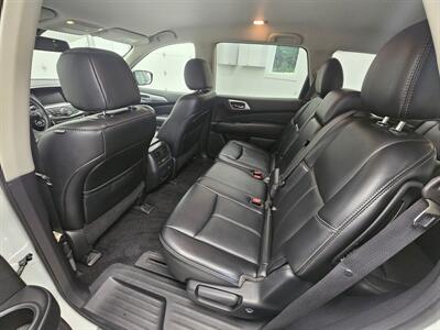 2017 Nissan Pathfinder SL   - Photo 11 - Spring City, PA 19475