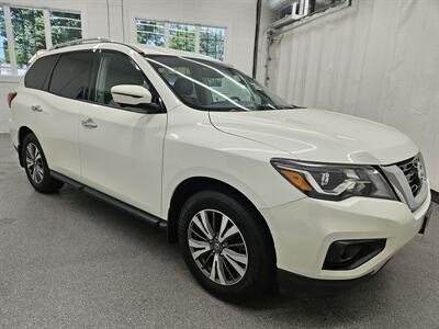 2017 Nissan Pathfinder SL   - Photo 3 - Spring City, PA 19475