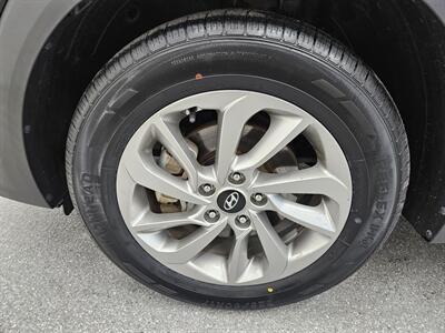 2017 Hyundai TUCSON SE Plus   - Photo 16 - Spring City, PA 19475