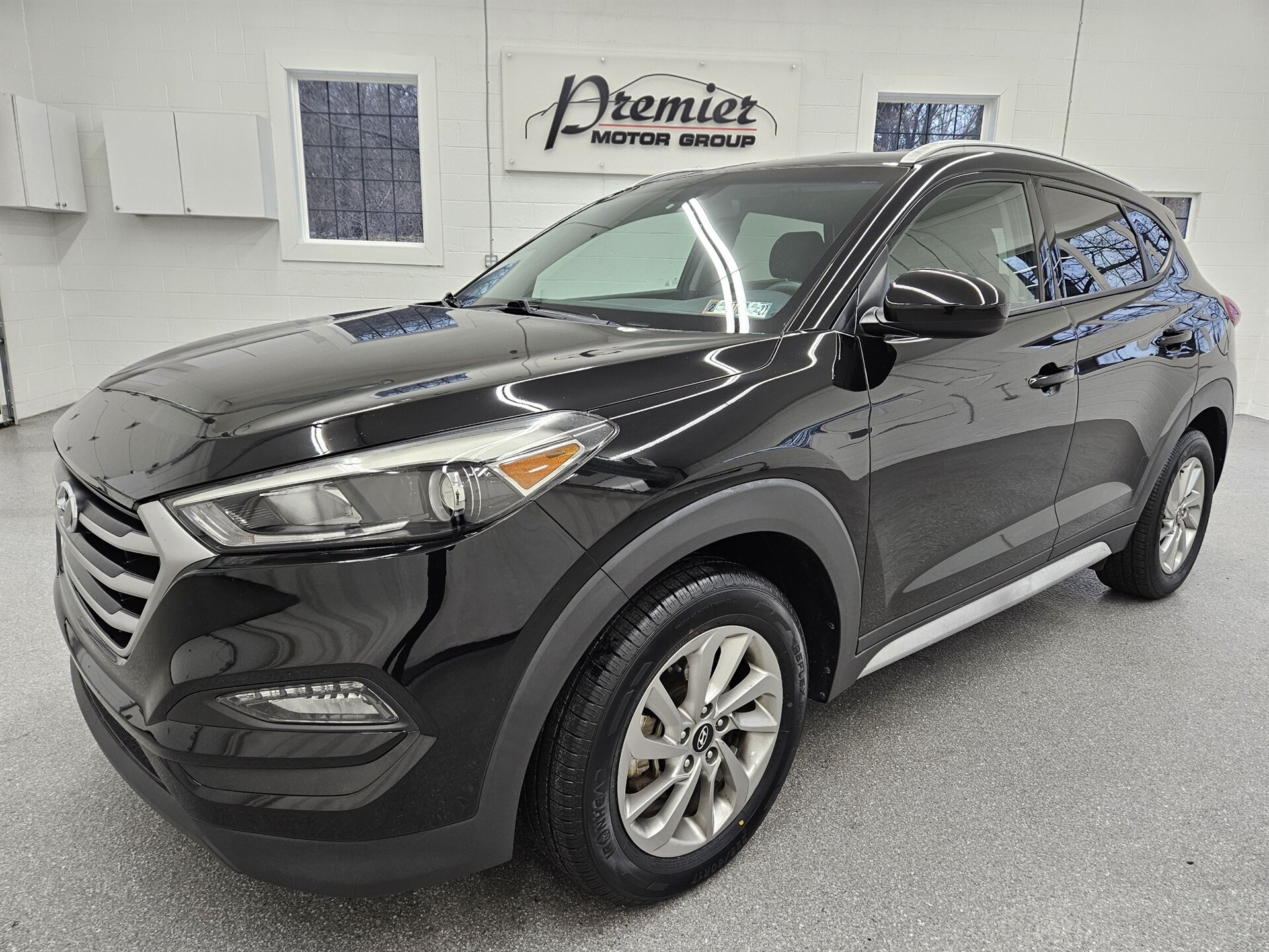 2017 Hyundai TUCSON SE Plus   - Photo 1 - Spring City, PA 19475