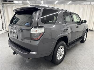 2018 Toyota 4Runner SR5 - Photo 5 - Spring City, PA 19475