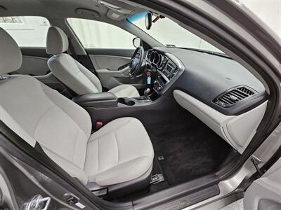 2012 Kia Optima LX   - Photo 13 - Spring City, PA 19475