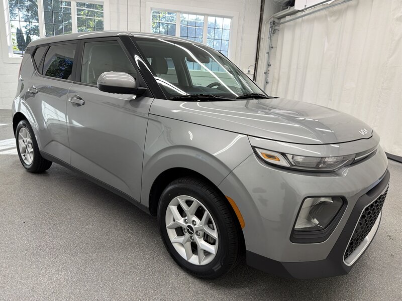 2022 Kia Soul LX 4