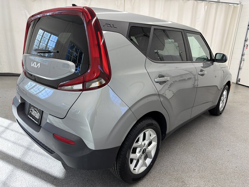 2022 Kia Soul LX 6