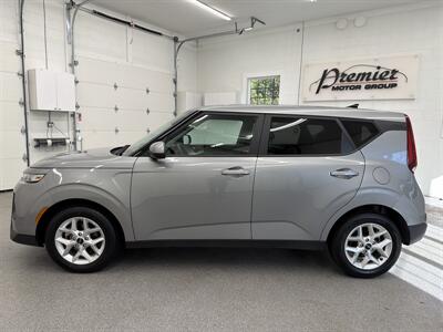 2022 Kia Soul LX - Photo 8 - Spring City, PA 19475